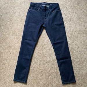 Banana Republic Traveler Slim Jean